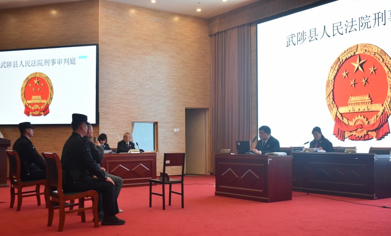 巡回法庭.jpg 巡回法庭.jpg