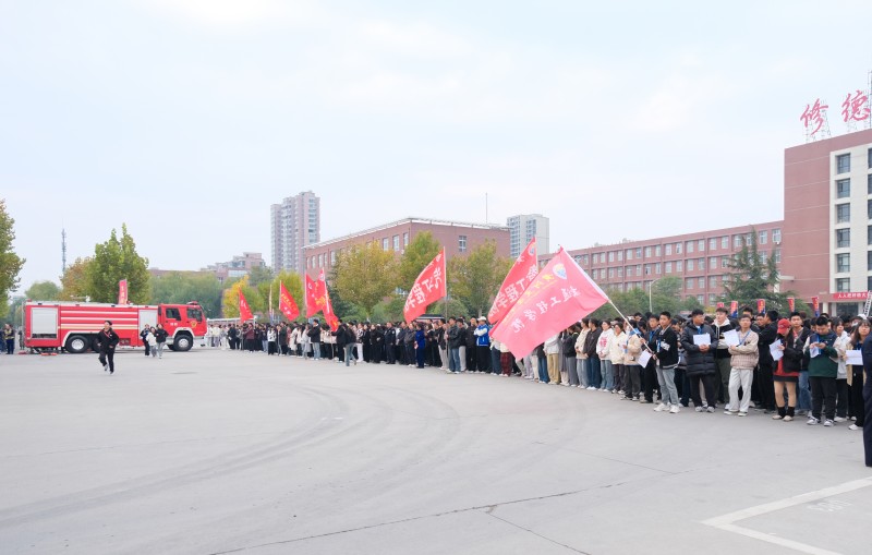 学生1.jpg 学生1.jpg