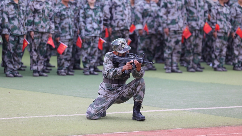 083A0402_爱奇艺.jpg